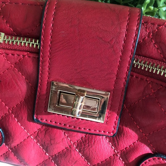 Large red wristlet - Picture 2 of 6